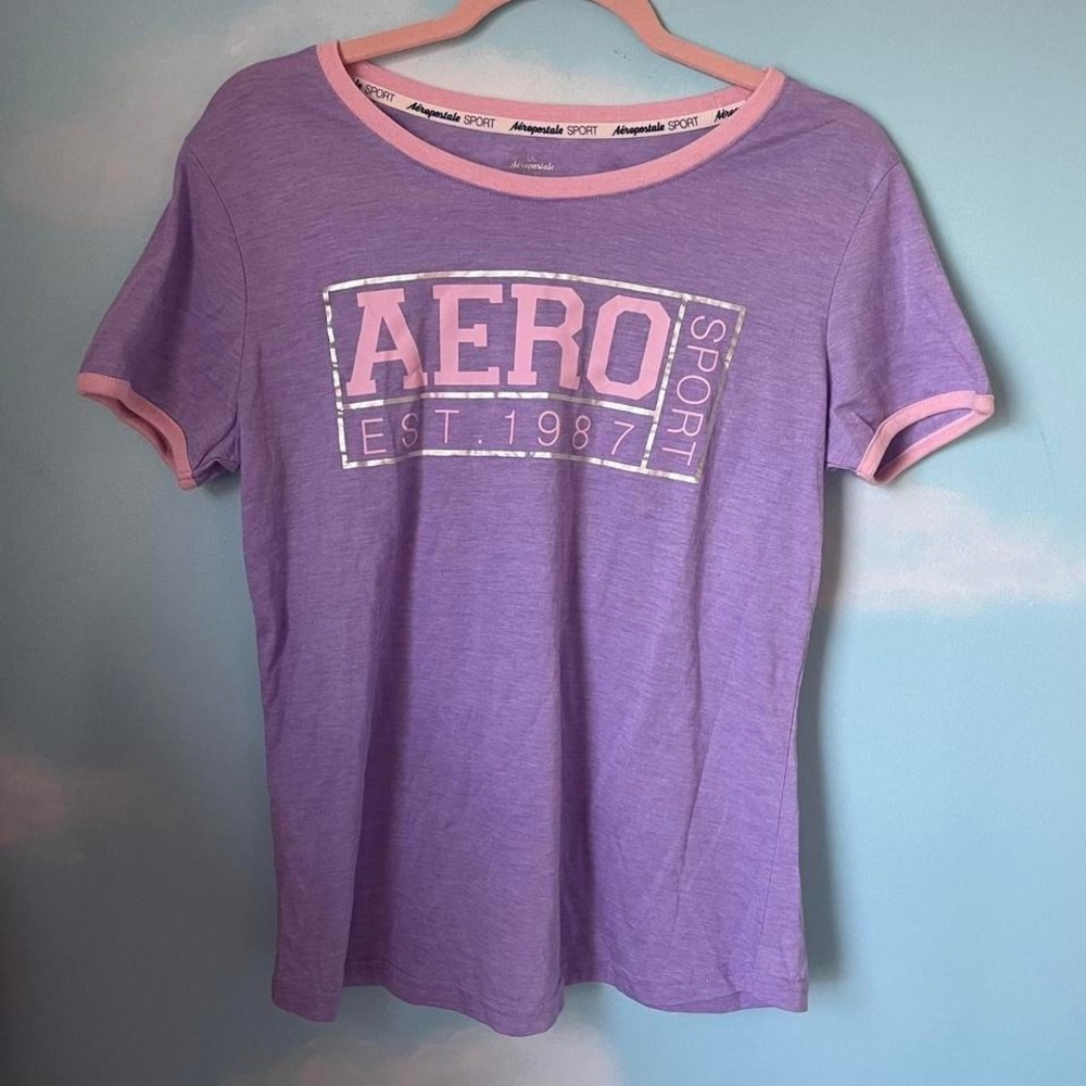 Purple and pink‎ Aero sport crop top!